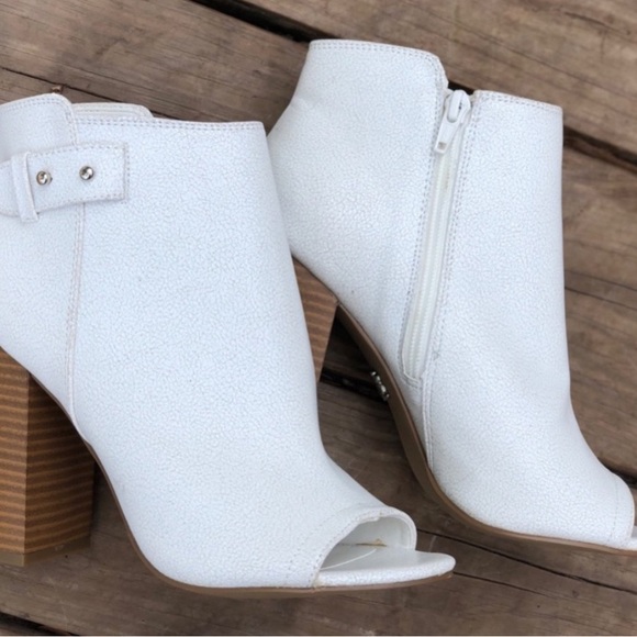 Rock & Republic Rider Faux Leather Boots - Picture 6 of 7